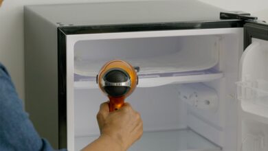 How to defrost an old refrigerator?